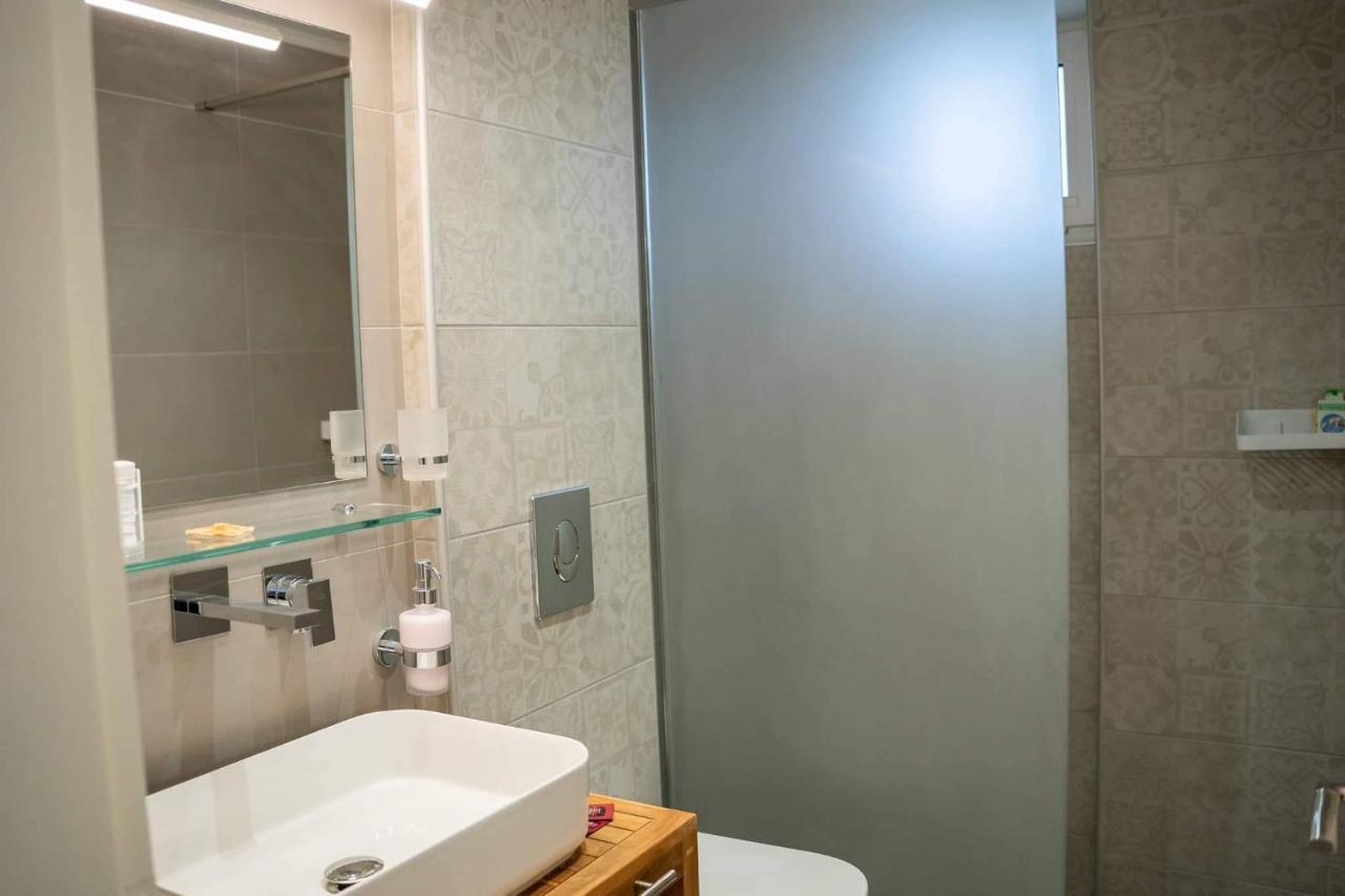 2 Bedroom Apartment Lambisea Kos Town Ngoại thất bức ảnh