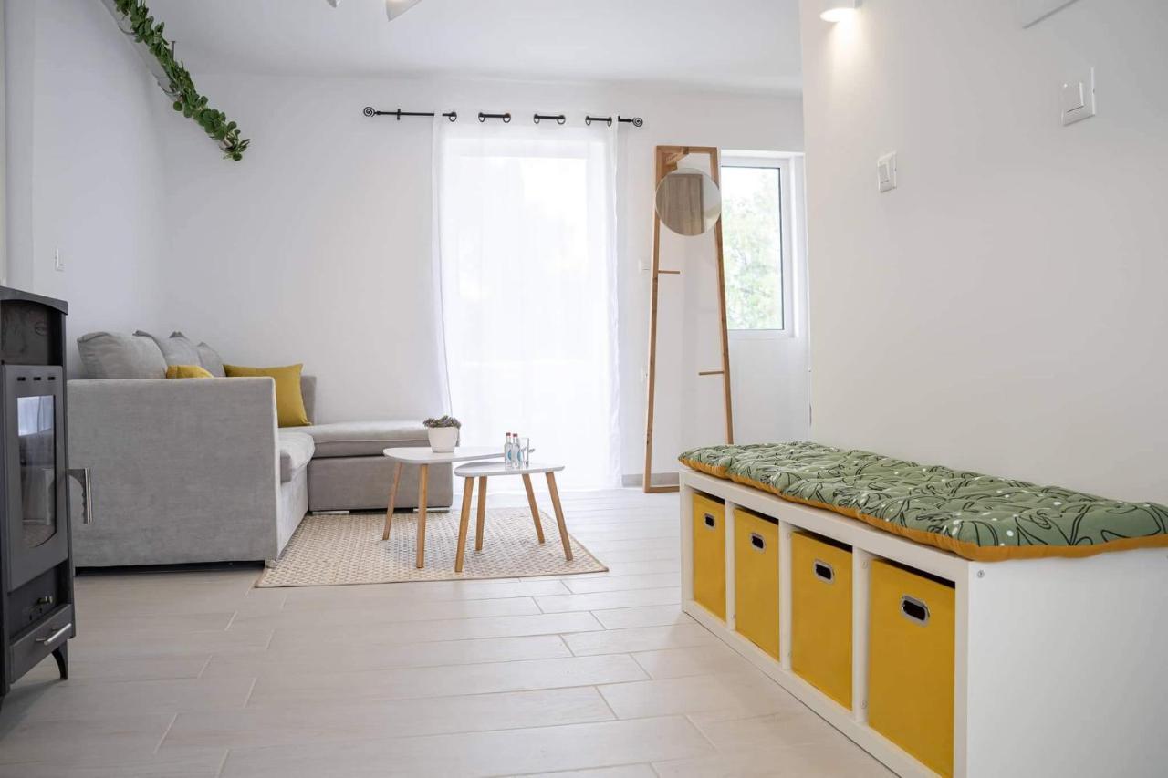 2 Bedroom Apartment Lambisea Kos Town Ngoại thất bức ảnh